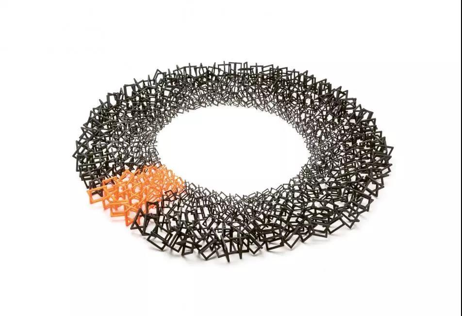 INTERSECTIONS NECKPIECE，NYLON, INK，2018